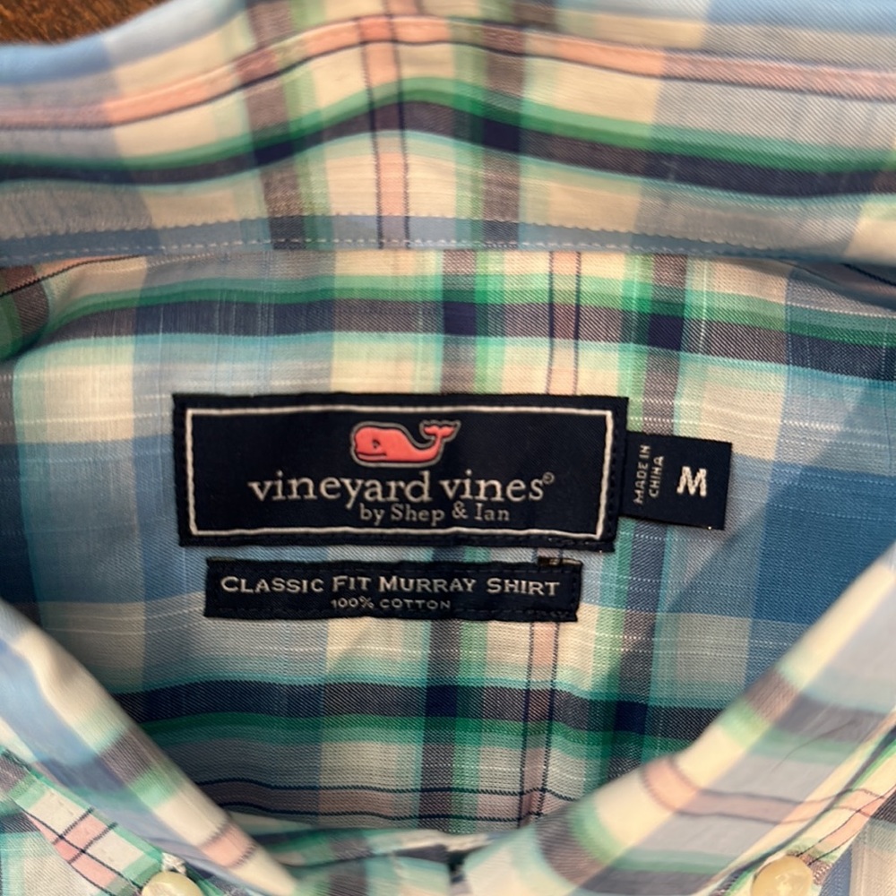 Vineyard Vines Button Up - Picture 2 of 2